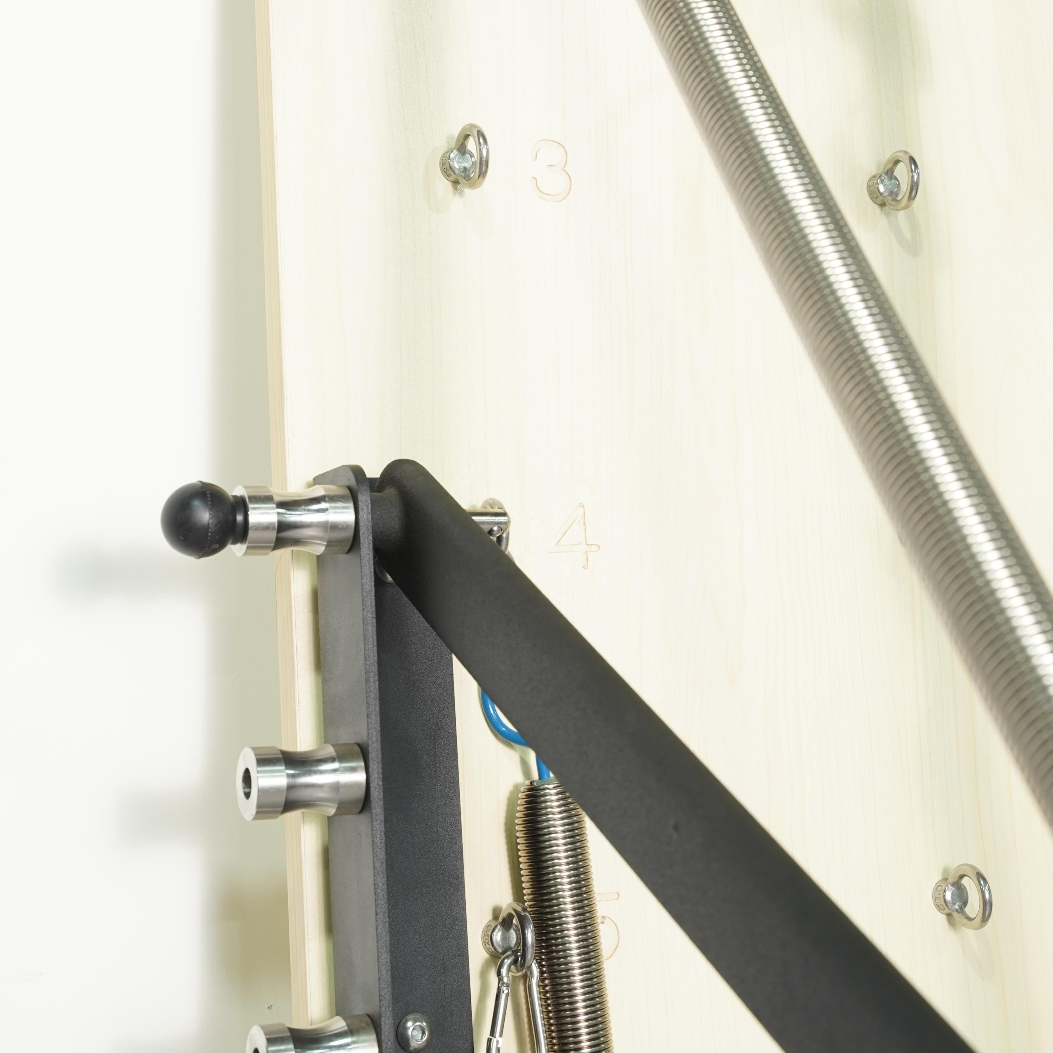 Тренажер для пилатеса с трамплином