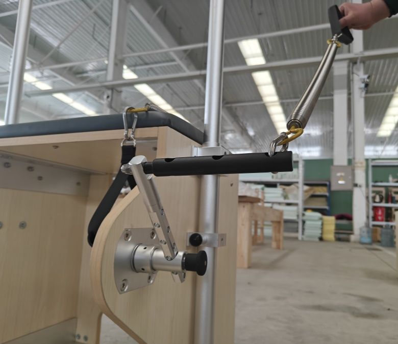 Деревянный тренажер для пилатеса