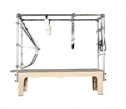 Тренировка по йоге Maple Pilates Cadillac Reformer