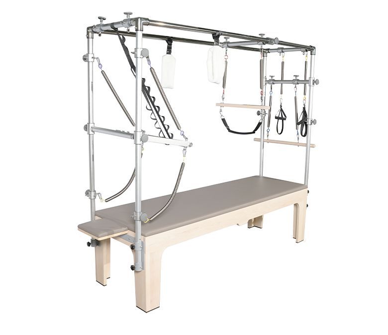 Тренировка по йоге Maple Pilates Cadillac Reformer
