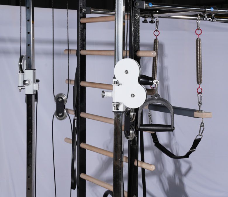 Многофункциональный тренажер для пилатеса Cadillac Reformer 6 в 1