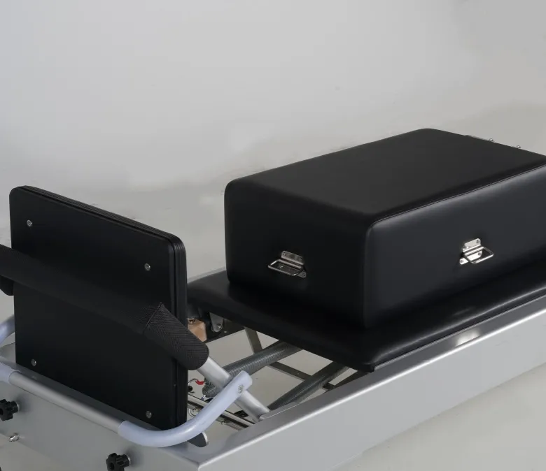 Классический тренажер для пилатеса с вышкой